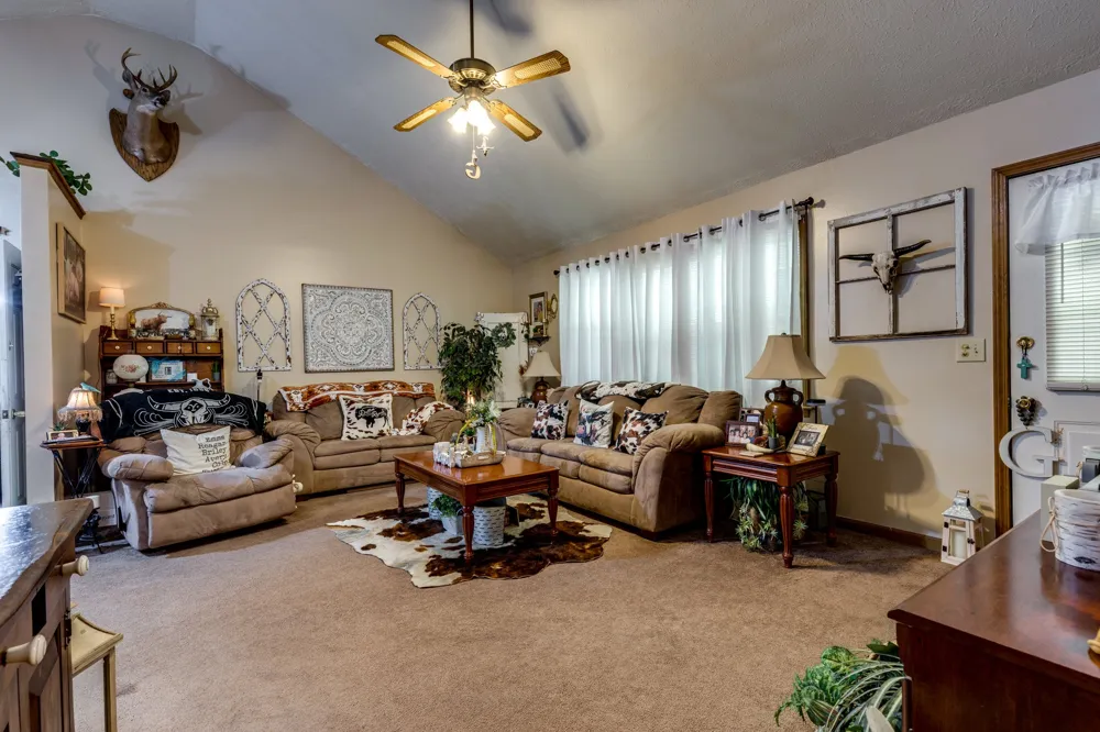 111 Cascade Spring Rd Hohenwald, TN 38462