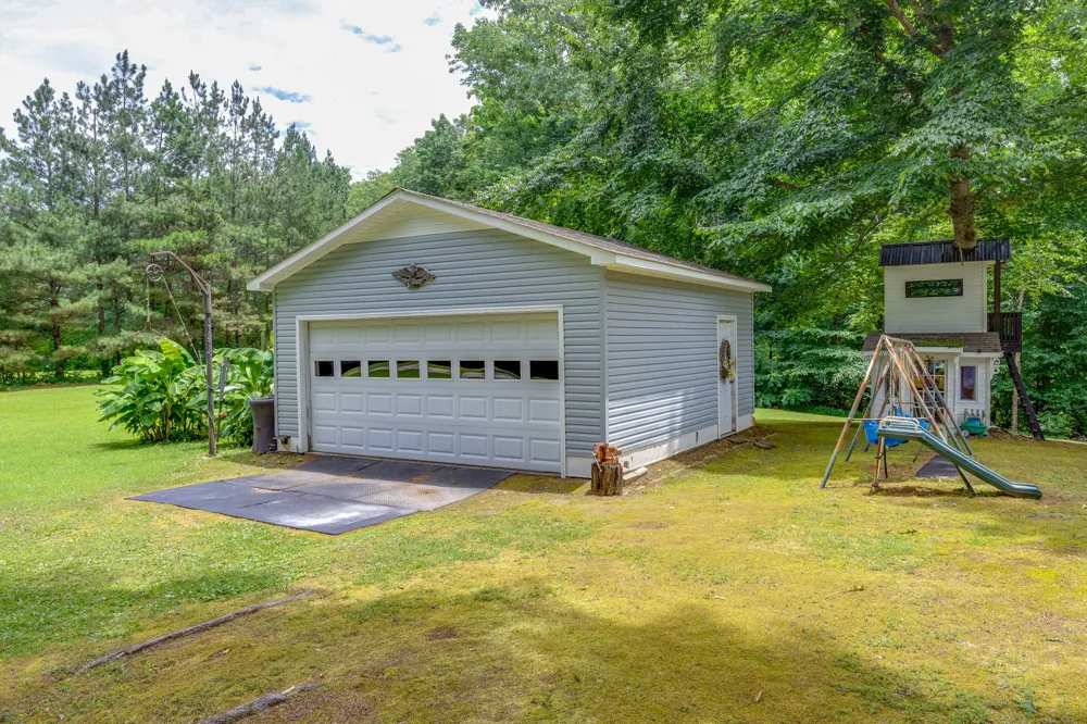 111 Cascade Spring Rd Hohenwald, TN 38462