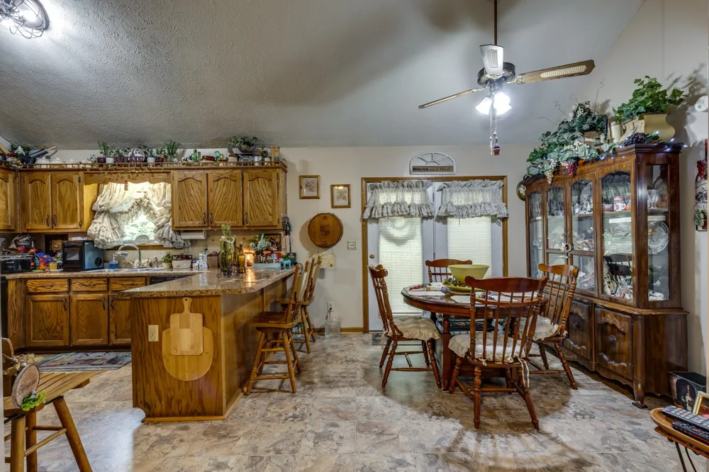 111 Cascade Spring Rd Hohenwald, TN 38462