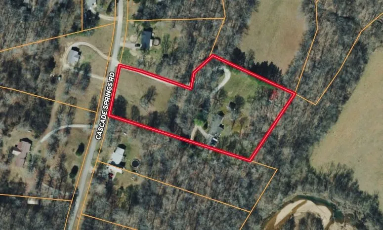 111 Cascade Spring Rd Hohenwald, TN 38462