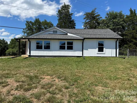 3812 Cliffside Road
