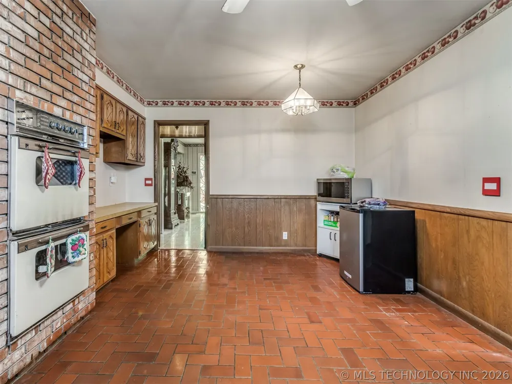 1201 E 4th Street Okmulgee, OK 74447