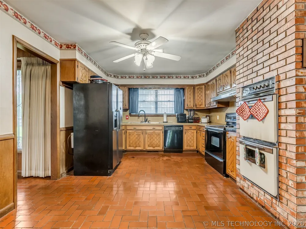 1201 E 4th Street Okmulgee, OK 74447