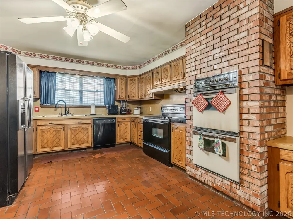 1201 E 4th Street Okmulgee, OK 74447