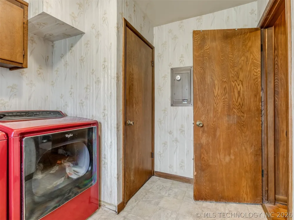 1201 E 4th Street Okmulgee, OK 74447