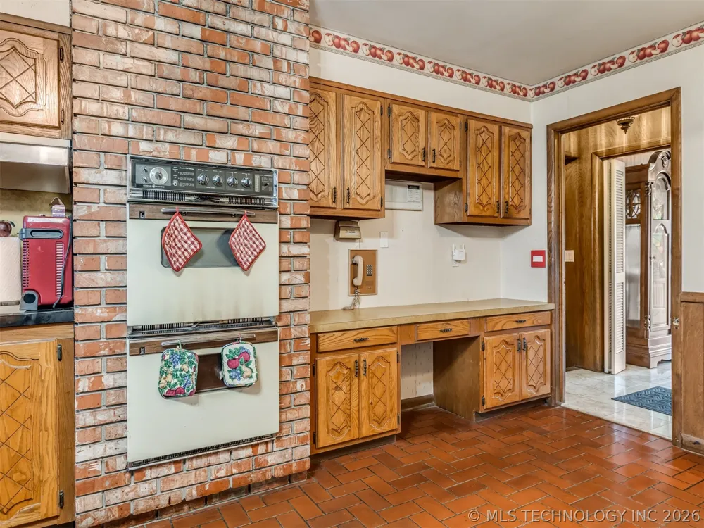 1201 E 4th Street Okmulgee, OK 74447