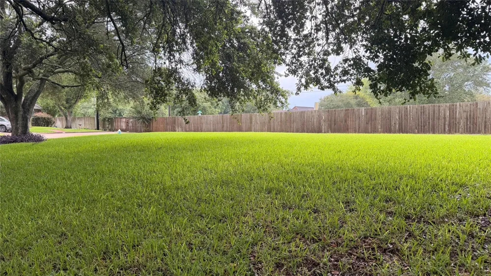 4511 Lake Village Drive Fulshear, TX 77441