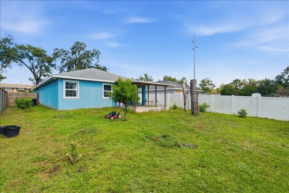 14584 20TH ST Dade City, FL 33523