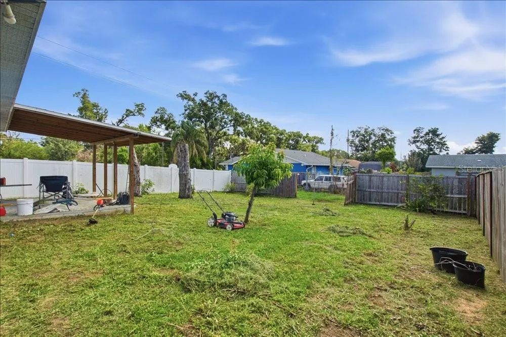14584 20TH ST Dade City, FL 33523