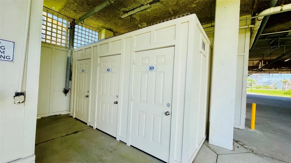 26570 Bay Water Drive #302 Galveston, TX 77554