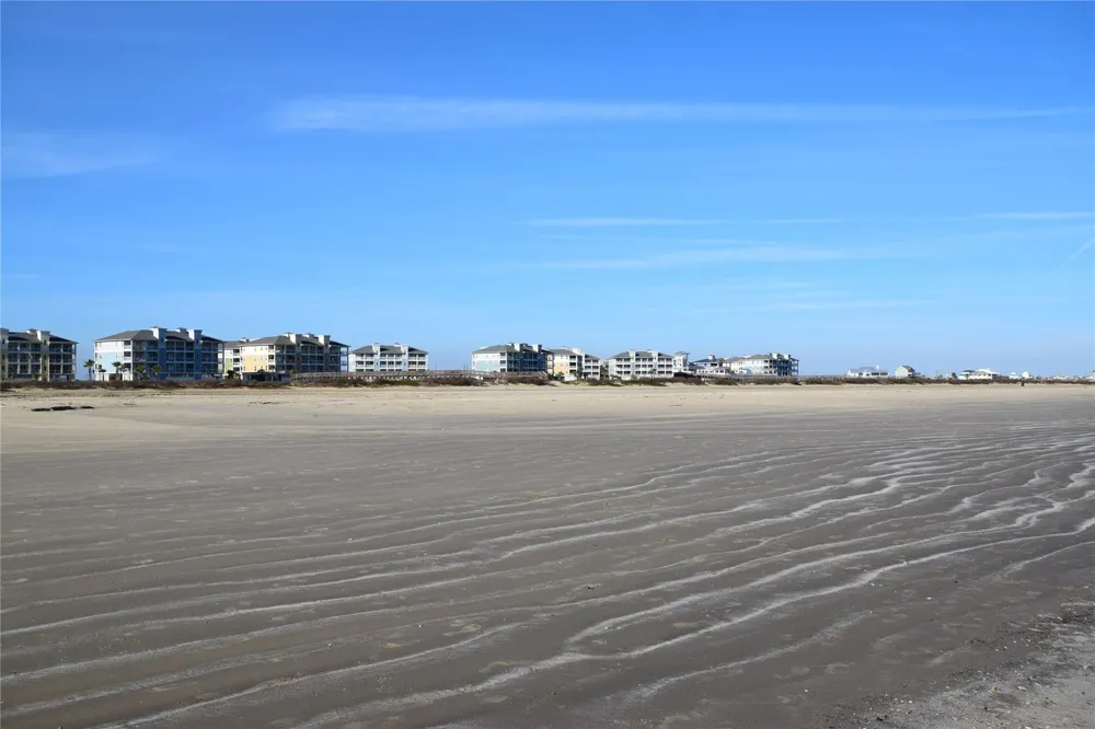26570 Bay Water Drive #302 Galveston, TX 77554