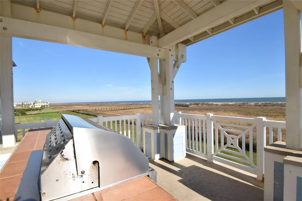 26570 Bay Water Drive #302 Galveston, TX 77554