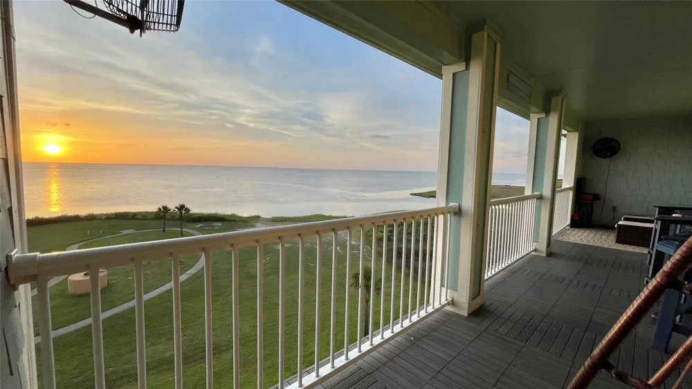 26570 Bay Water Drive #302 Galveston, TX 77554