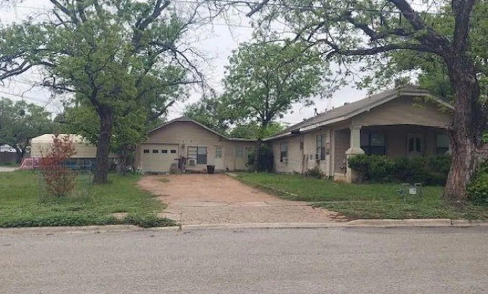1600 S Wall Street Brady, TX 76825
