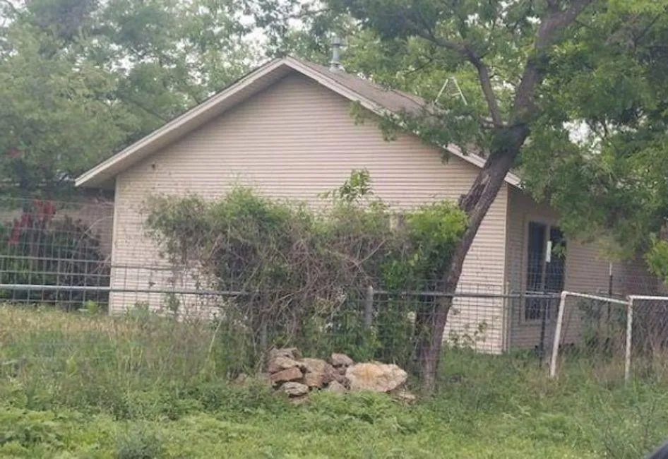 1600 S Wall Street Brady, TX 76825