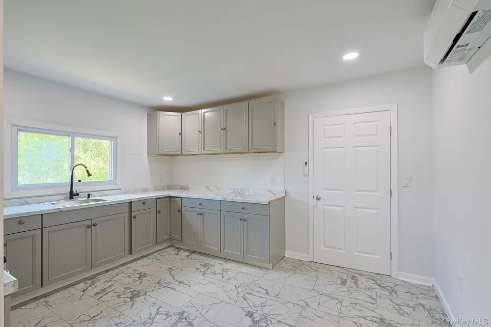 20 Nevins Street Ellenville, NY 12428