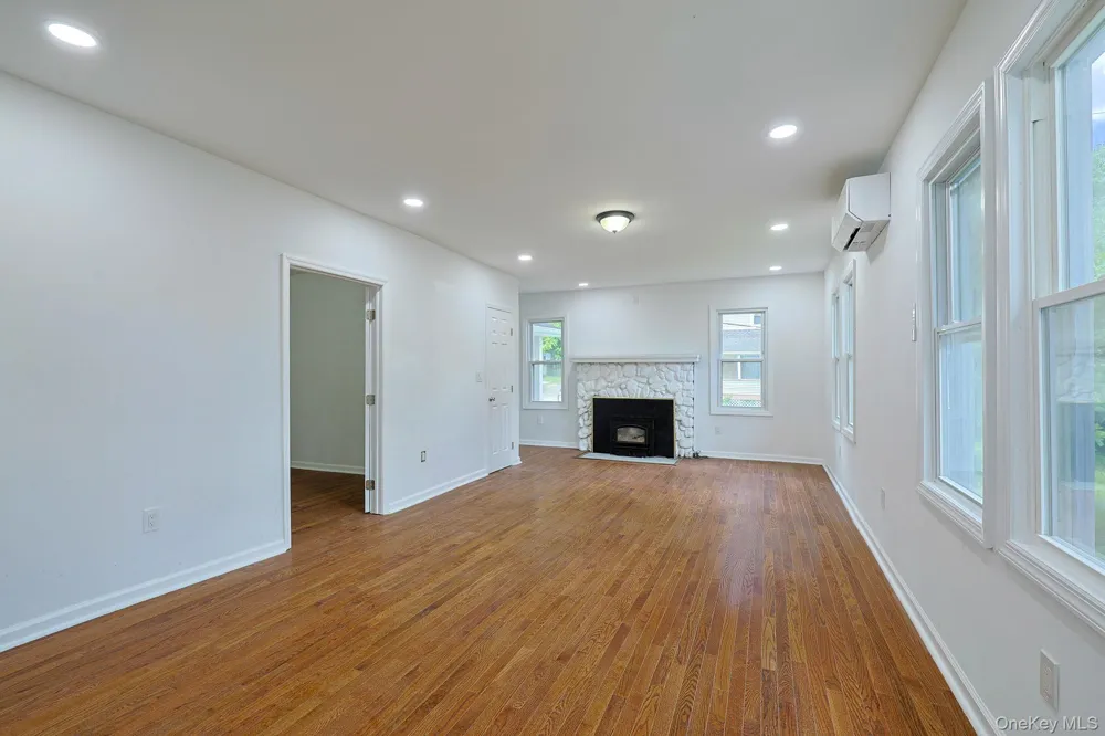 20 Nevins Street Ellenville, NY 12428