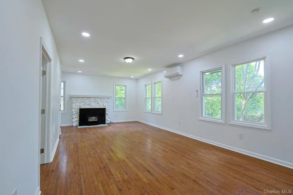 20 Nevins Street Ellenville, NY 12428