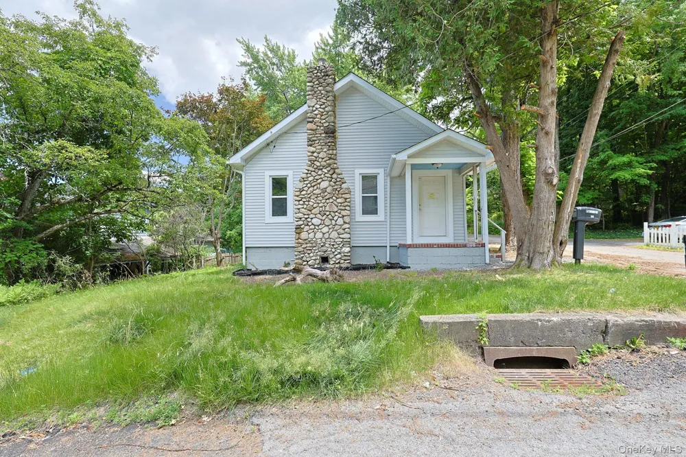 20 Nevins Street Ellenville, NY 12428