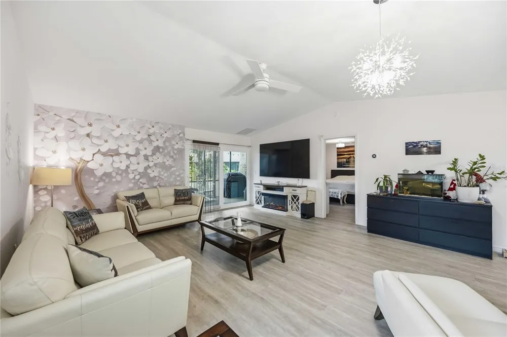 266 OAK HILL DRIVE #34 Sarasota, FL 34232