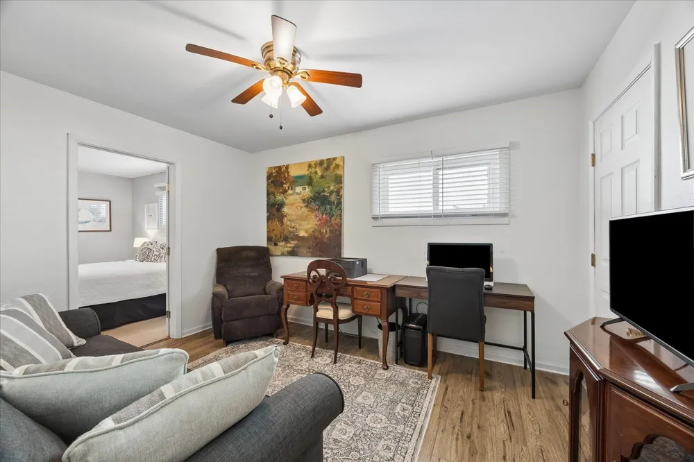 126 Dolphin Galveston, TX 77550