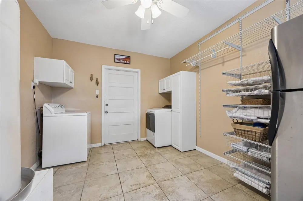 126 Dolphin Galveston, TX 77550