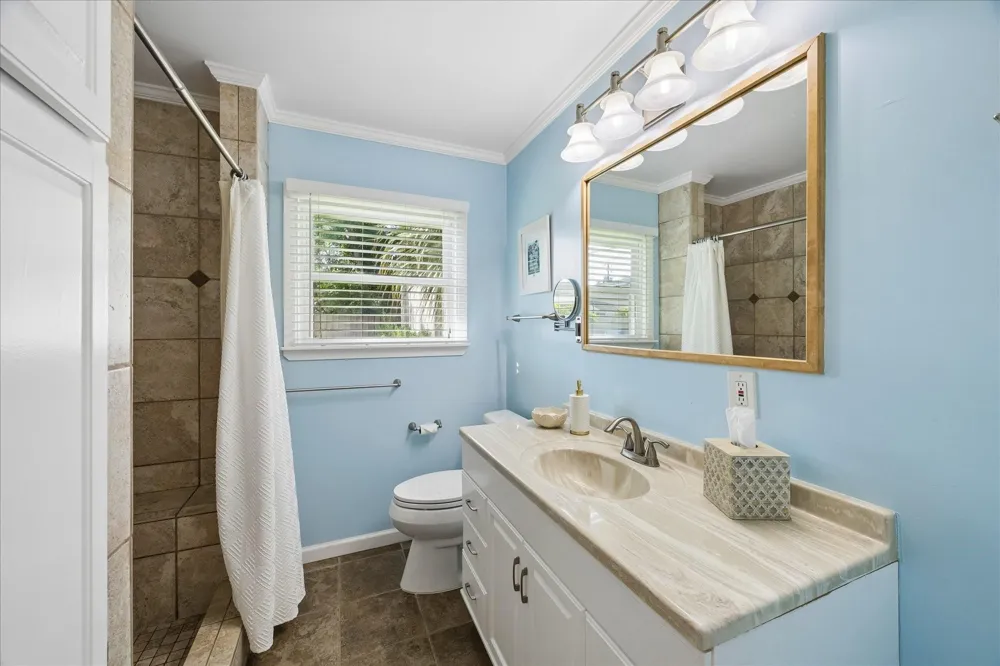 126 Dolphin Galveston, TX 77550