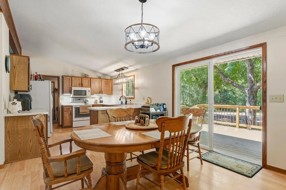 1121 E Laneville Avenue Durand, WI 54736