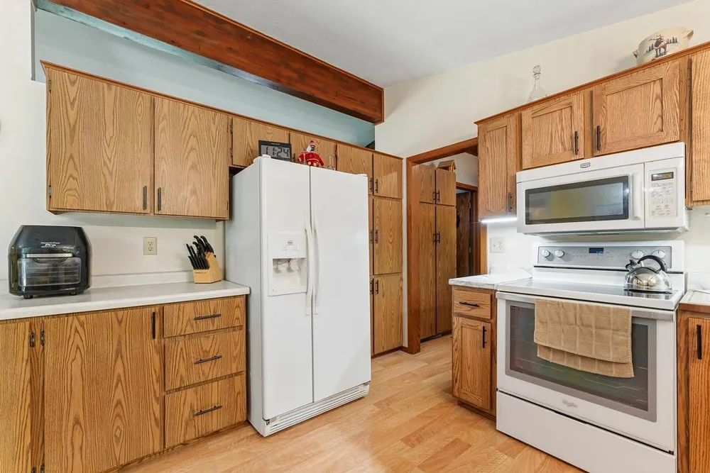 1121 E Laneville Avenue Durand, WI 54736