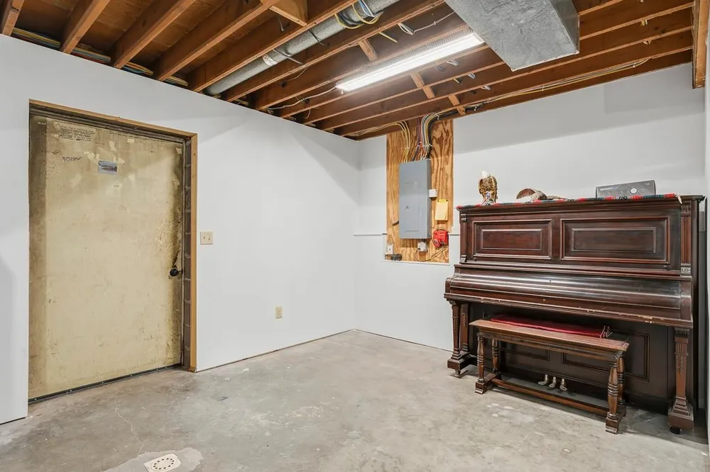 1121 E Laneville Avenue Durand, WI 54736