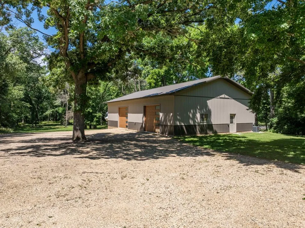 1121 E Laneville Avenue Durand, WI 54736