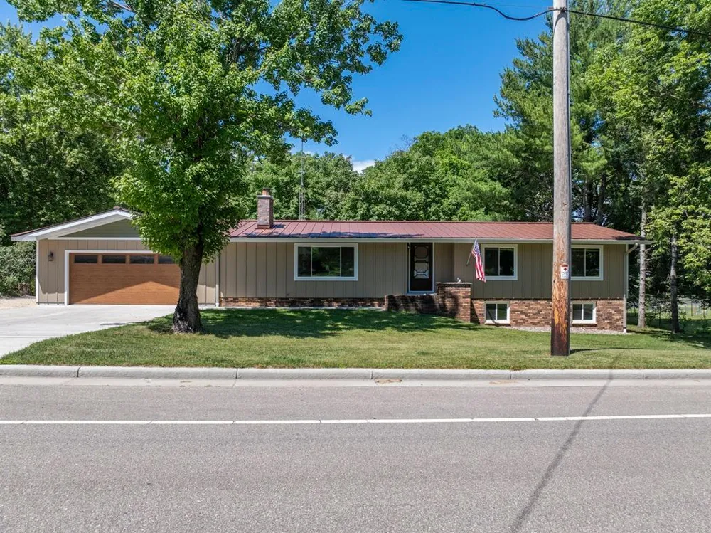 1121 E Laneville Avenue Durand, WI 54736