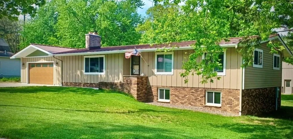 1121 E Laneville Avenue Durand, WI 54736