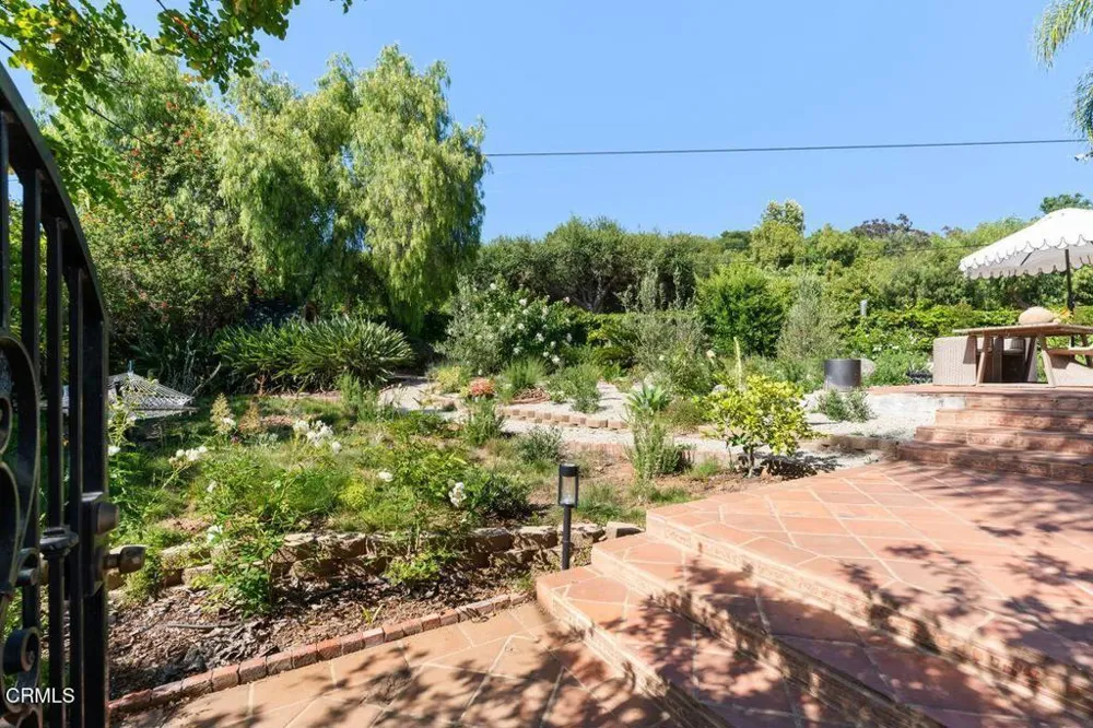 920 El Centro Street Ojai, CA 93023