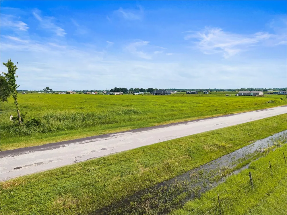 Cr100 Boling, TX 77420