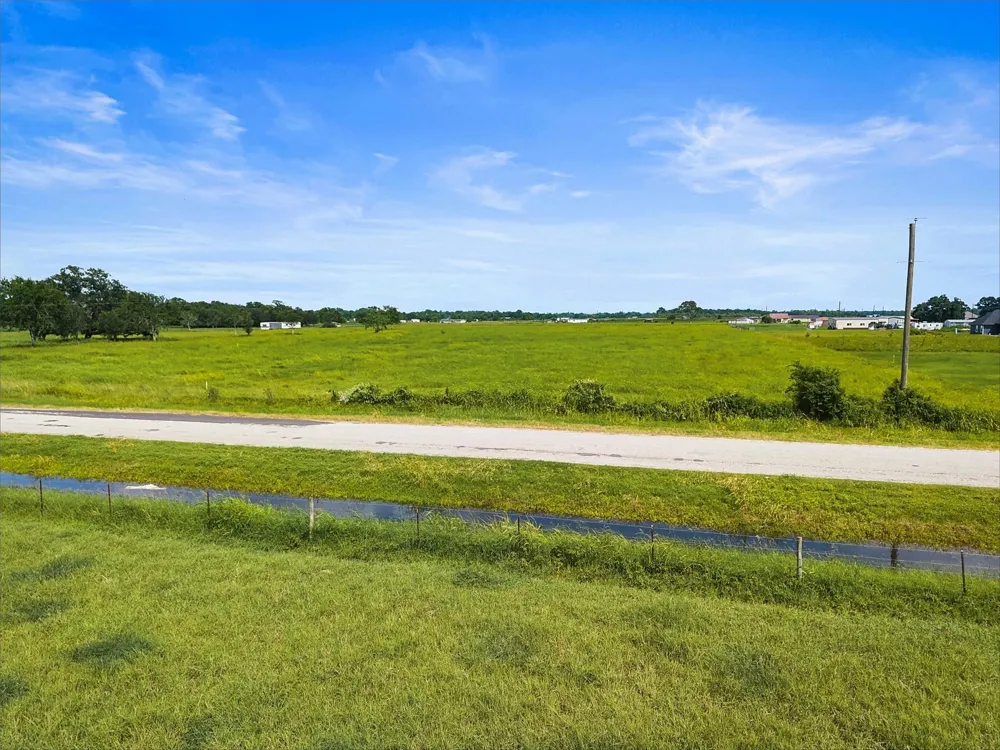 Cr100 Boling, TX 77420