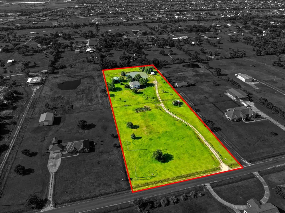 4201 Lawrence Road Beach City, TX 77523