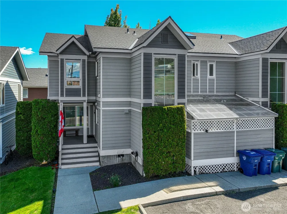 433 W Webster Avenue Chelan, WA 98816