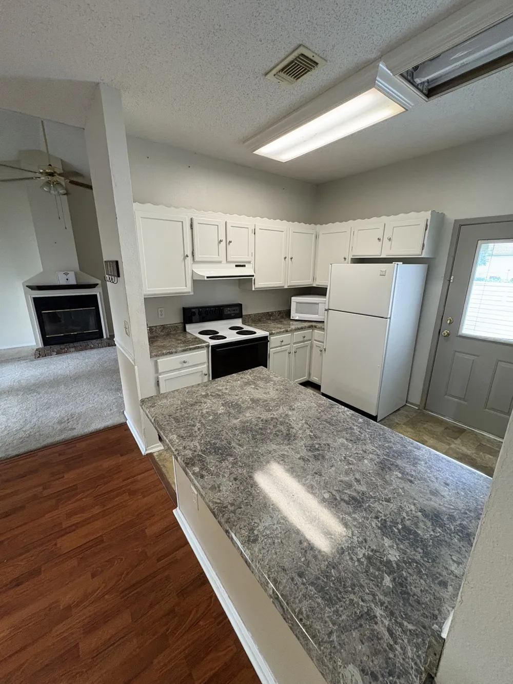404 Laurel Hill Dr Old Hickory, TN 37138