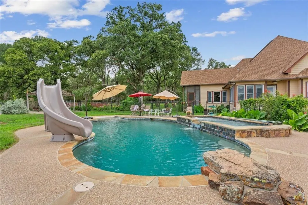 432 Lcr 456 Mexia, TX 76667