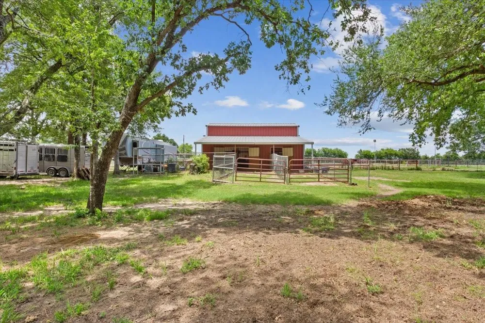 432 Lcr 456 Mexia, TX 76667