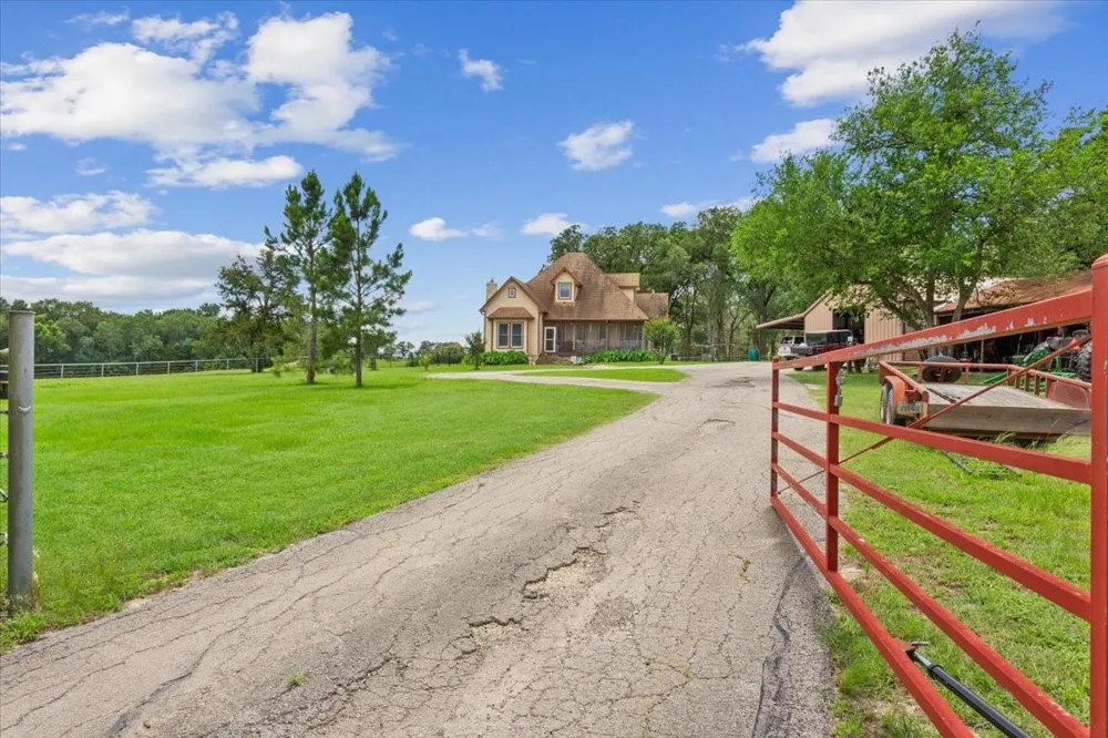432 Lcr 456 Mexia, TX 76667