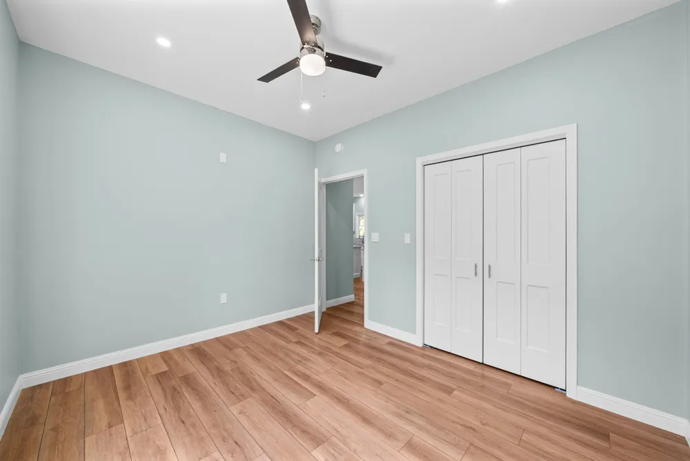 15 Locust Dr Erin, TN 37061