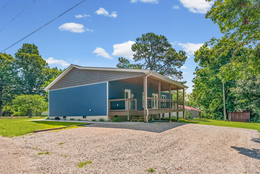 15 Locust Dr Erin, TN 37061