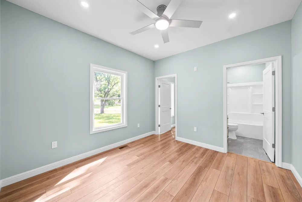 15 Locust Dr Erin, TN 37061