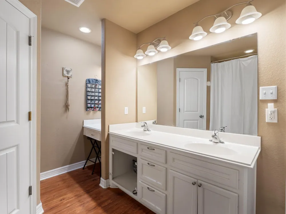 4804 Stingray Drive Bay City, TX 77414