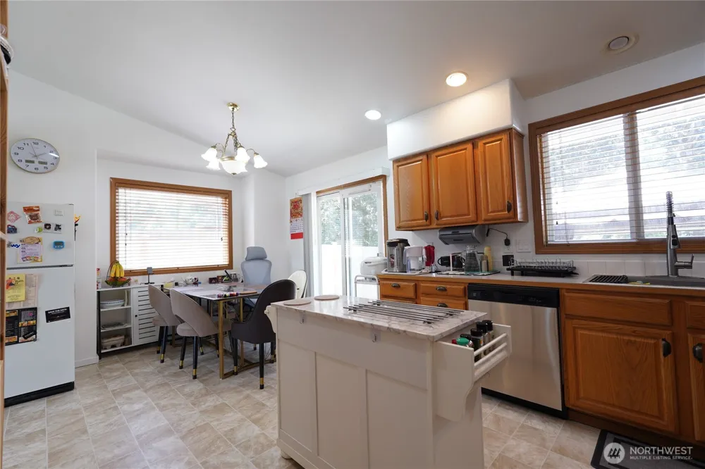 1903 O COURT SE Auburn, WA 98002