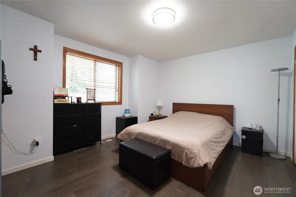 1903 O COURT SE Auburn, WA 98002