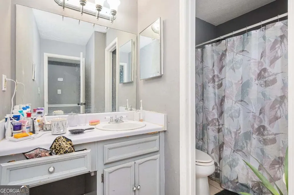 1603 Vicksburg PL Sandy Springs, GA 30350