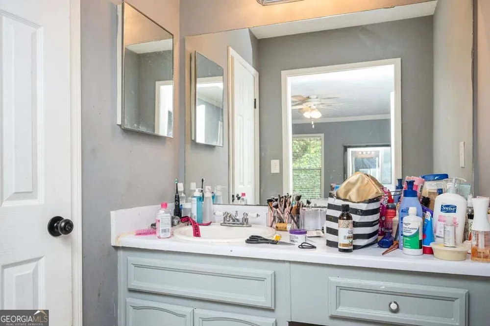 1603 Vicksburg PL Sandy Springs, GA 30350